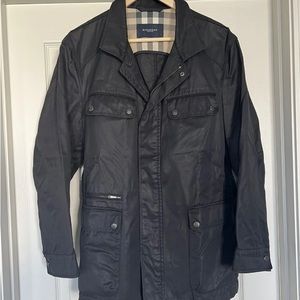 Burberry Mens L jacket Black  . Good used condition.
Cool military style.